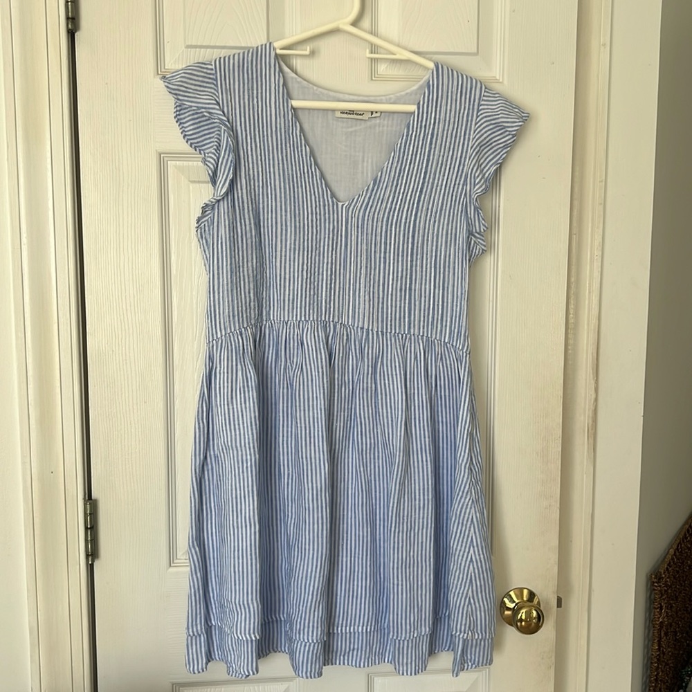 Vineyard Vines pin tuck flutter sleeve dress